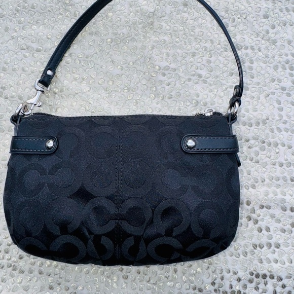 Coach Black Designer Shoulder Bag - Picture 6 of 8